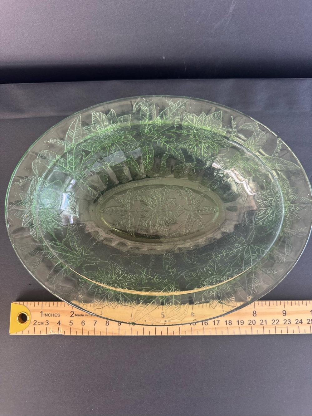 Green Pressed Glass Serving Bowl - Leaf Pattern